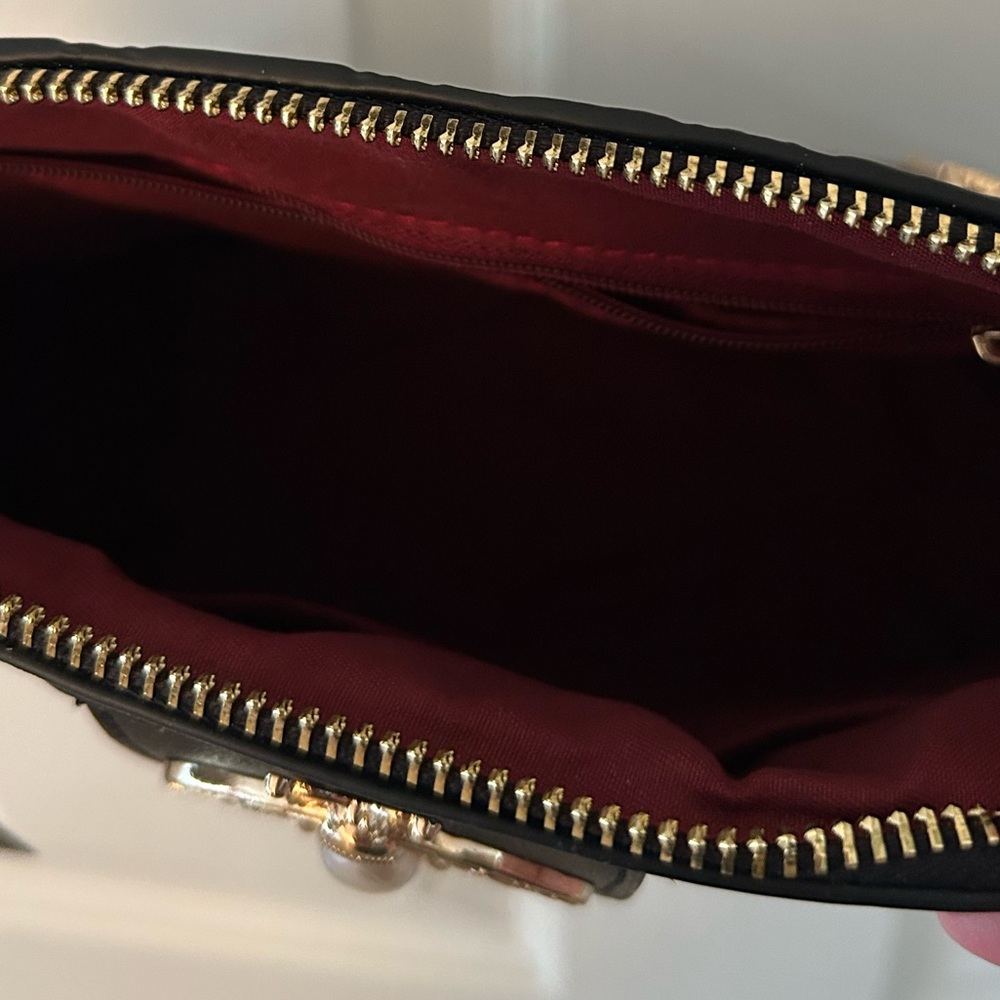 American Bee Black Crossbody bag and Wristlet Wallet - Picture 7 of 8
